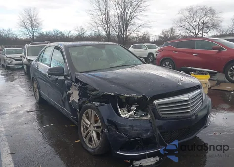 2014 Mercedes-Benz C 250 Luxury from USA, damaged, VIN WDDGF4HB4ER307786